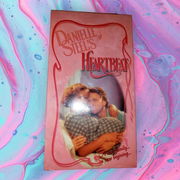 BNIB SEALED set of 4 Danielle Steel's romance movies - Picture 5 of 13